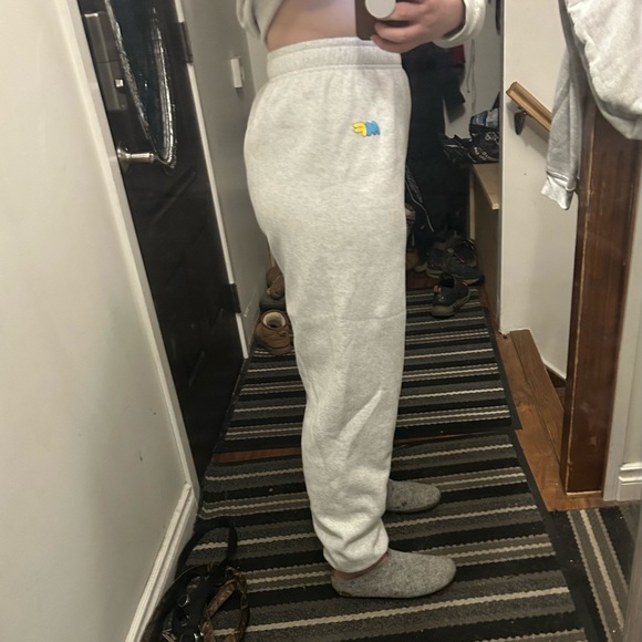 Mayfair Group sweatsuit - Picture 6 of 7